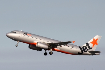 VH-VQH · Airbus A320-232 · (SYD / YSSY)