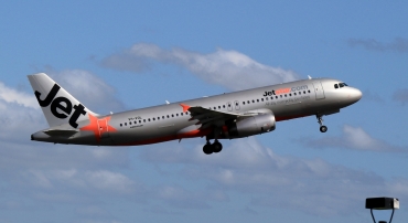 VH-VQL · Airbus A320-232 · (SYD / YSSY)