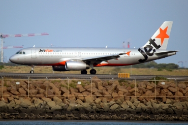 VH-VQZ · Airbus A320-232 · (SYD / YSSY)