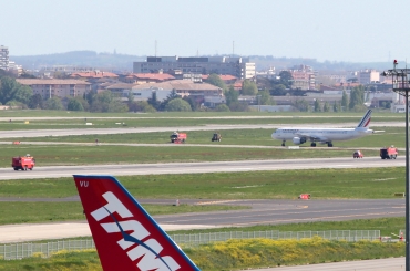 F-GMZE, (cn 544), Airbus A321-111