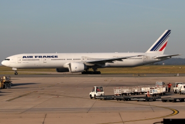 F-GSQY (cn 35678) Boeing 777-328ER