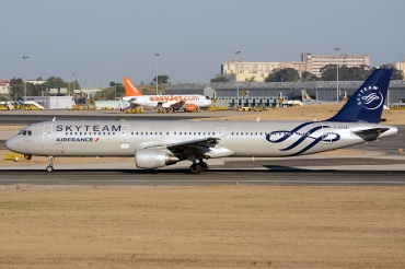 F-GTAE (796) 1998 Airbus A321-212