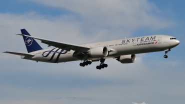F-GZNE (cn 37432) Boeing 777-328ER