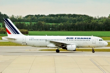 F-GKXB (235) Airbus A320-212