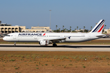 F-GTAT · Airbus A321-211 · (MLA / LMML)