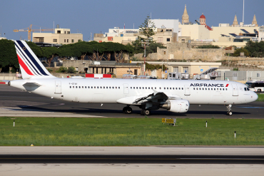 F-GTAY (4251) 2010 Airbus A321-212