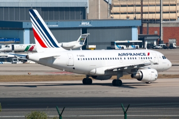 F-GUGQ · Airbus A318-111 · (LIS / LPPT)