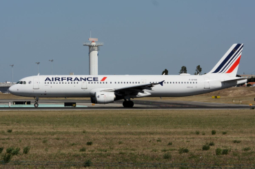 F-GTAD (777) 1998 Airbus A321-212
