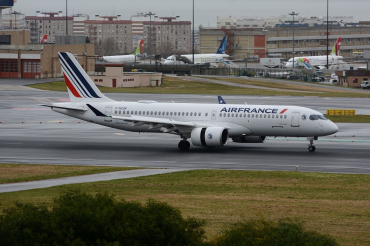 F-HZUR (55198) 2022 Airbus A220-300