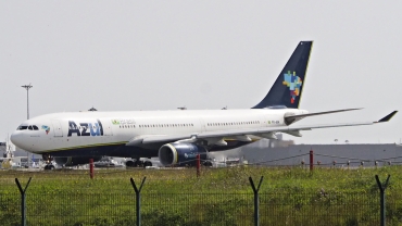 PR-AIW (cn 0462) Airbus A330-243