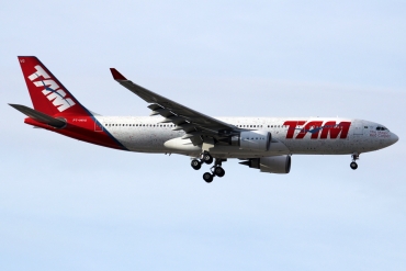 PT-MVG (472) 2002 Airbus A330-203