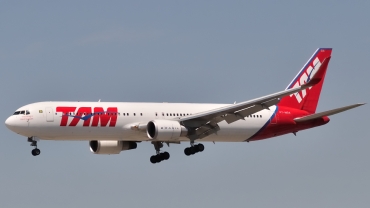 PT-MOA (41995) 2013 Boeing 767-316 ER WL