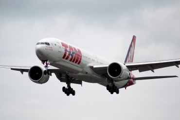 PT-MUD (37667) 2008 Boeing 777-32W(ER)