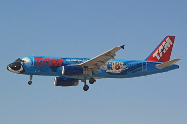 PT-MZN, (cn 440), Airbus A320-231