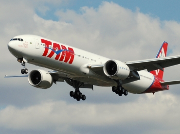 PT-MUD (37667) 2008 Boeing 777-32W(ER)