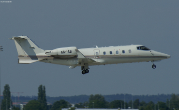 A6-IAS (60-122) 1998 Learjet 60