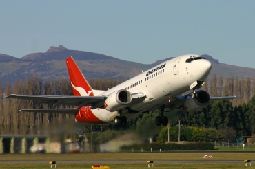 ZK-JNB (23491) 1987 Boeing 737-376