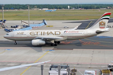 A6-EYL (809) 2007 Airbus A330-243
