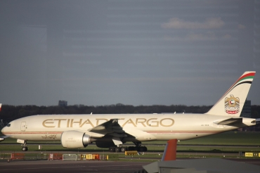 A6-DDA (39682) Boeing 777-FFX