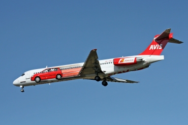 ZS-TRH (49831) 1990 McDonnell Douglas MD-87