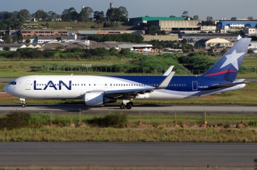 CC-CZT (29228) 1998 Boeing 767-316 ER WL