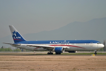 CC-CRT (27615) 1997 Boeing 767-316 ER