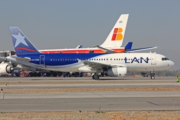 CC-COM,(cn 1626), Airbus A320-233
