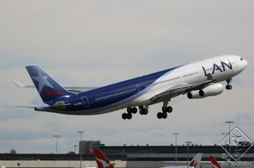 CC-CQE · Airbus A340-313 · (SYD / YSSY)