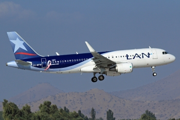 CC-BFW, (cn 6135), Airbus A320-214