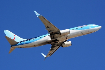G-FDZZ (cn 37262) Boeing 737-8K5