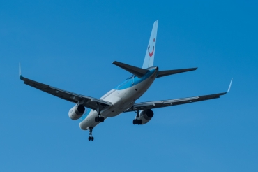 G-CPEV (29943) 1999 Boeing 757-236(WL)