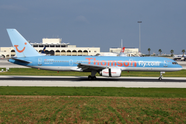 G-BYAW (27234) 1995 Boeing 757-204(WL)