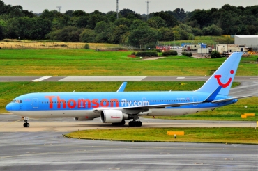 G-OBYG (29137) 1998 Boeing 767-304(ER)(WL)