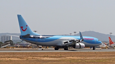 G-TAWK (37239) 2012 Boeing 737-8K5(WL)