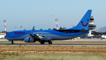 G-TAWL (37243) 2012 Boeing 737-8K5(WL)