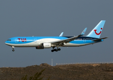 G-OBYF · Boeing 767-304(ER)(WL) · (LPA / GCLP)