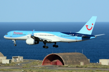 G-BYAY (28836) 1999 Boeing 757-204(WL)