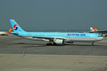 HL7554 · Airbus A330-323 · (HKG / VHHH)
