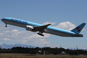 HL8275 (37651) 2013 Boeing 777-3B5/ER