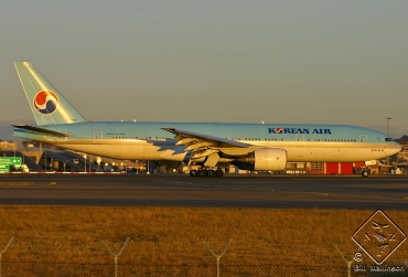HL7598 (27949) 2001 Boeing 777-2B5