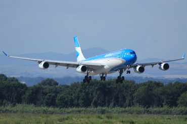 LV-CSD (123) 1996 Airbus A340-313