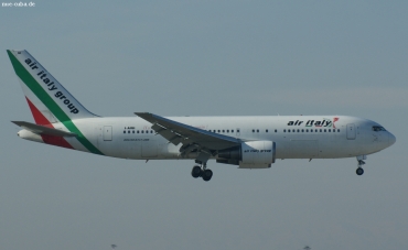 I-AIGI (cn 23974) Boeing 767-23BER
