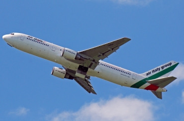 I-AIGJ (cn 28039) Boeing 767-304ER
