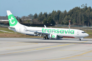 F-GZHR · Boeing 737-8K2(WL) · (OPO / LPPR)
