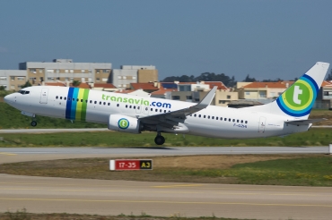 F-GZHI · Boeing 737-86J · (OPO / LPPR)