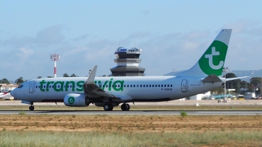 F-GZHU (41352) 2015 Boeing 737-8K2(WL)