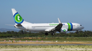 F-GZHV · Boeing 737-85H(WL) · (FAO / LPFR)
