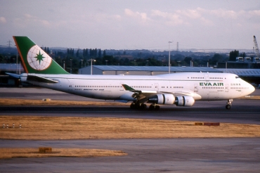 N405EV, (cn 27142), Boeing 747-400M