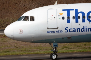 OY-VKM (1889) 2002 Airbus A320-214