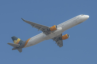 OY-TCE (6342) 2014 Airbus A321-211(WL)